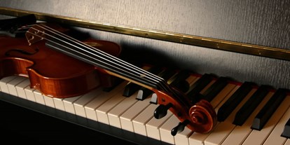 Hochzeitsmusik - Besetzung (mögl. Instrumente): mehrstimmige Arrangements - Immendorf - Die Fidelharmoniker