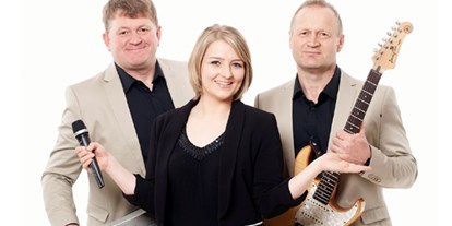 Hochzeitsmusik - Band-Typ: Duo - Handenberg - Voigas Duo mit Sängerin Musik Duo / Trio oder Alleinunterhalter