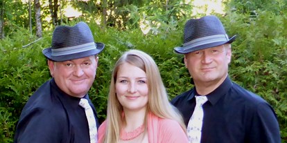 Hochzeitsmusik - Region Hausruck - Voigas Duo mit Sängerin Musik Duo / Trio oder Alleinunterhalter
