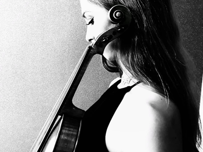 Hochzeitsmusik - Steiermark - Violinistin Rebeka 
Trauung und Agape - MIKAS BAND