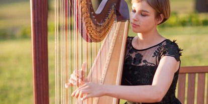 Hochzeitsmusik - geeignet für: Hintergrundmusik - Hausmannstätten - Harpist For Your Event in Graz