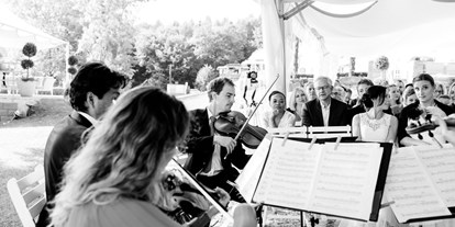 Hochzeitsmusik - Liederwunsch aus Mappe - Darmstadt - Das Streichquartett im Einsatz bei einer Hochzeit - Geigenhimmel