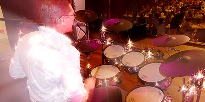 Hochzeitsmusik - Besetzung (mögl. Instrumente): Schlagzeug - Niederösterreich - MIKESCREW ★ Partyband