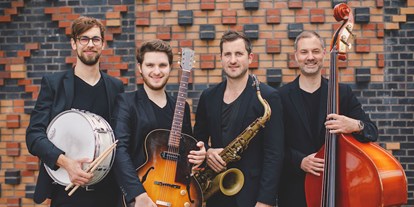 Hochzeitsmusik - Besetzung (mögl. Instrumente): Saxophon - Wien-Stadt - Jazz-Band Wien - Jazzband Wien