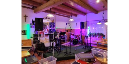 Hochzeitsmusik - Musikanlage - Bezirk Südoststeiermark - Ewentuel auch noch zu dritt aber nur wenn für das Saal groß genug ist.  - Andreas Fakesch