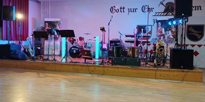 Hochzeitsmusik - Kosten für Abendhochzeit (ca. 5 Stunden): bis 500 Euro - Thermenland Steiermark - Andreas Fakesch