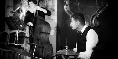 Hochzeitsmusik - Besetzung (mögl. Instrumente): Geige - Pöttsching - SiGMA jazz & dance
dixieland.band - SiGMA jazz & dance