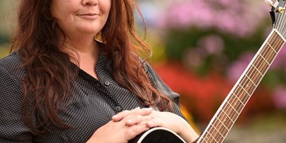 Hochzeitsmusik - Musikrichtungen: Pop - Bezau - Musik für Hochzeit, Taufe, Beerdigung und Feierlichkeiten von Sängerin Vorarlberg - Sängerin Yvonne Brugger Vorarlberg