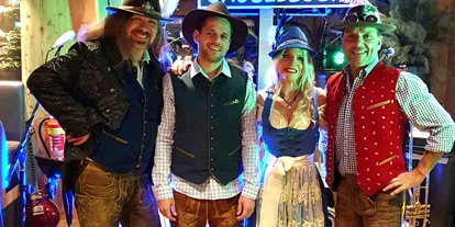 Hochzeitsmusik - Bayern - Hochzeitsband als Quartett mit Sängerin - Münchner Gaudiblosn Hochzeitsband