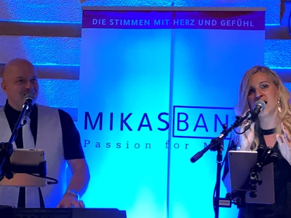 Hochzeitsmusik - Steiermark - Sänger Mika und Sängerin Yvonne - MIKAS BAND