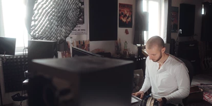 Hochzeitsmusik - Oberösterreich - Beim Produzieren - Thomas Penninger - Singer & Songwriter