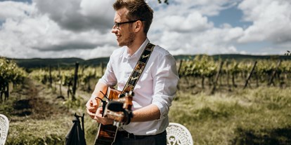 Hochzeitsmusik - Kosten für Agape/Sektempfang (1 Stunde): bis 300 Euro - Deutschland - Patrick Weiser - Akustik Duo