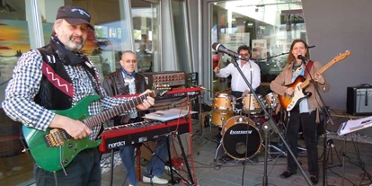 Hochzeitsmusik - Steiermark - Rockmusik gab es bei Harley Davidson im Clocktower - moving LEGACY