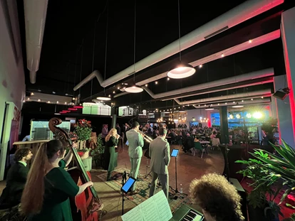 Hochzeitsmusik - Deutschland - Weihnachtsfeier in Frankfurt am Main - JazzCafé - Premium - Pop meets Jazz!