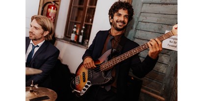 Hochzeitsmusik - Besetzung (mögl. Instrumente): Bass - Wiener Neustadt - Florian Nemeth, Navid Djawadi - Live - After Teatime