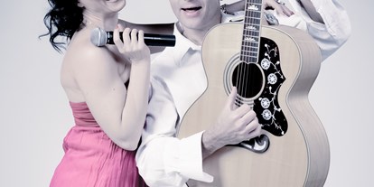 Hochzeitsmusik - Besetzung (mögl. Instrumente): Gitarre - Wildendürnbach - Danja Bauer- Hochzeitssängerin & Band für Ihre Trauung, Agape und Tafel